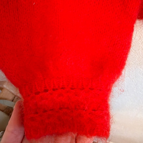 Sezane Red sweater with delicate embroidery neckline - Picture 2 of 8